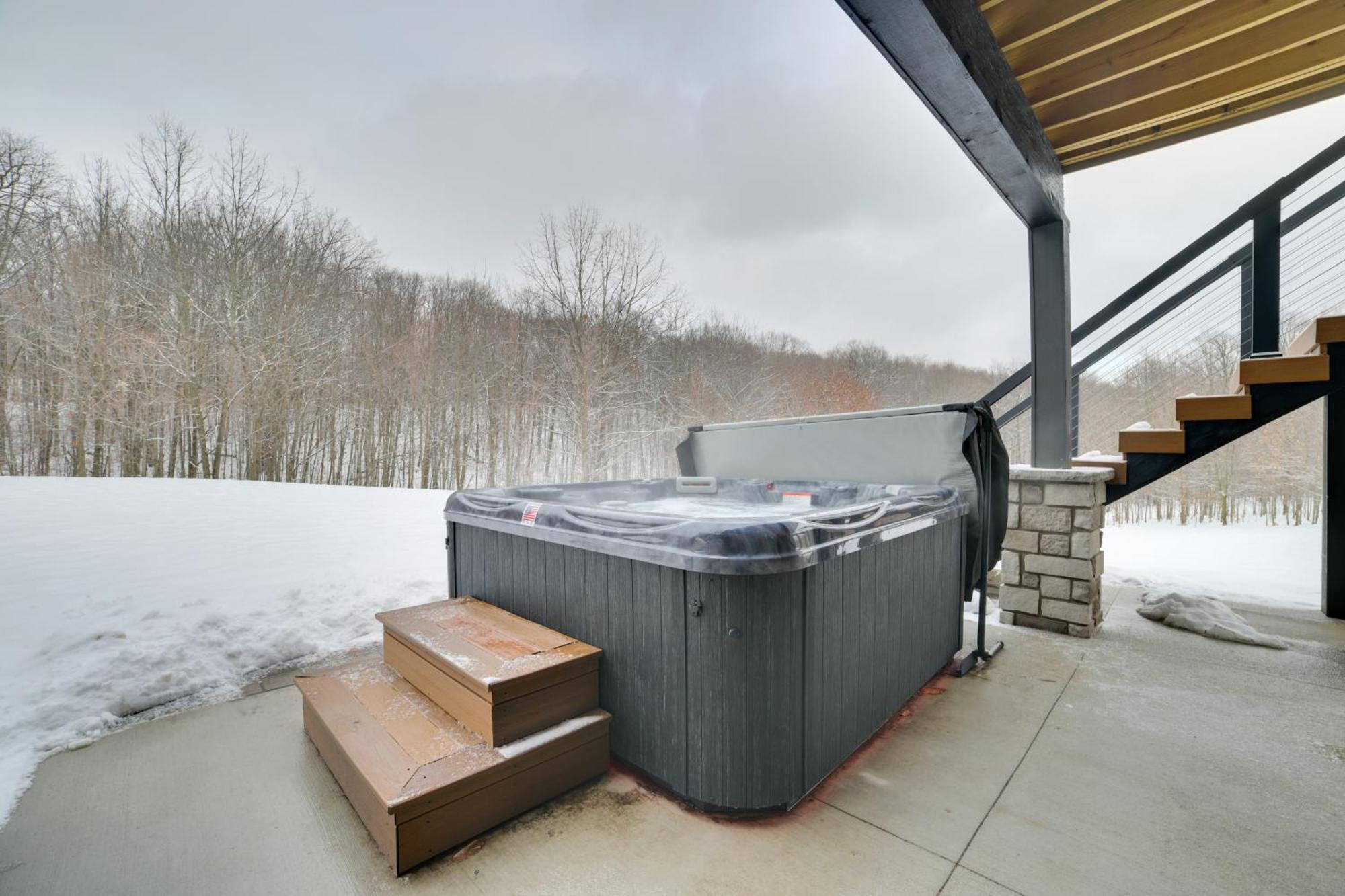 Boyne Mtn Retreat With Hot Tub And Shuttle To Resort! Boyne City Exterior foto